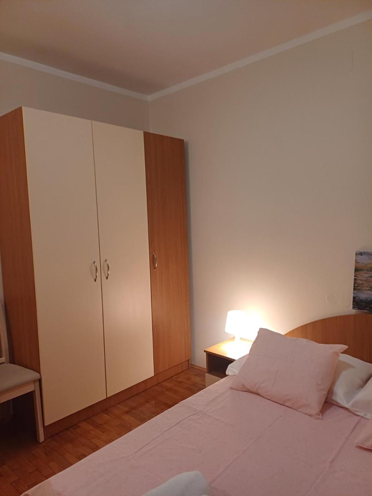 Appartement Tomulic Jasna I Miljenko à Supetarska Draga Extérieur photo