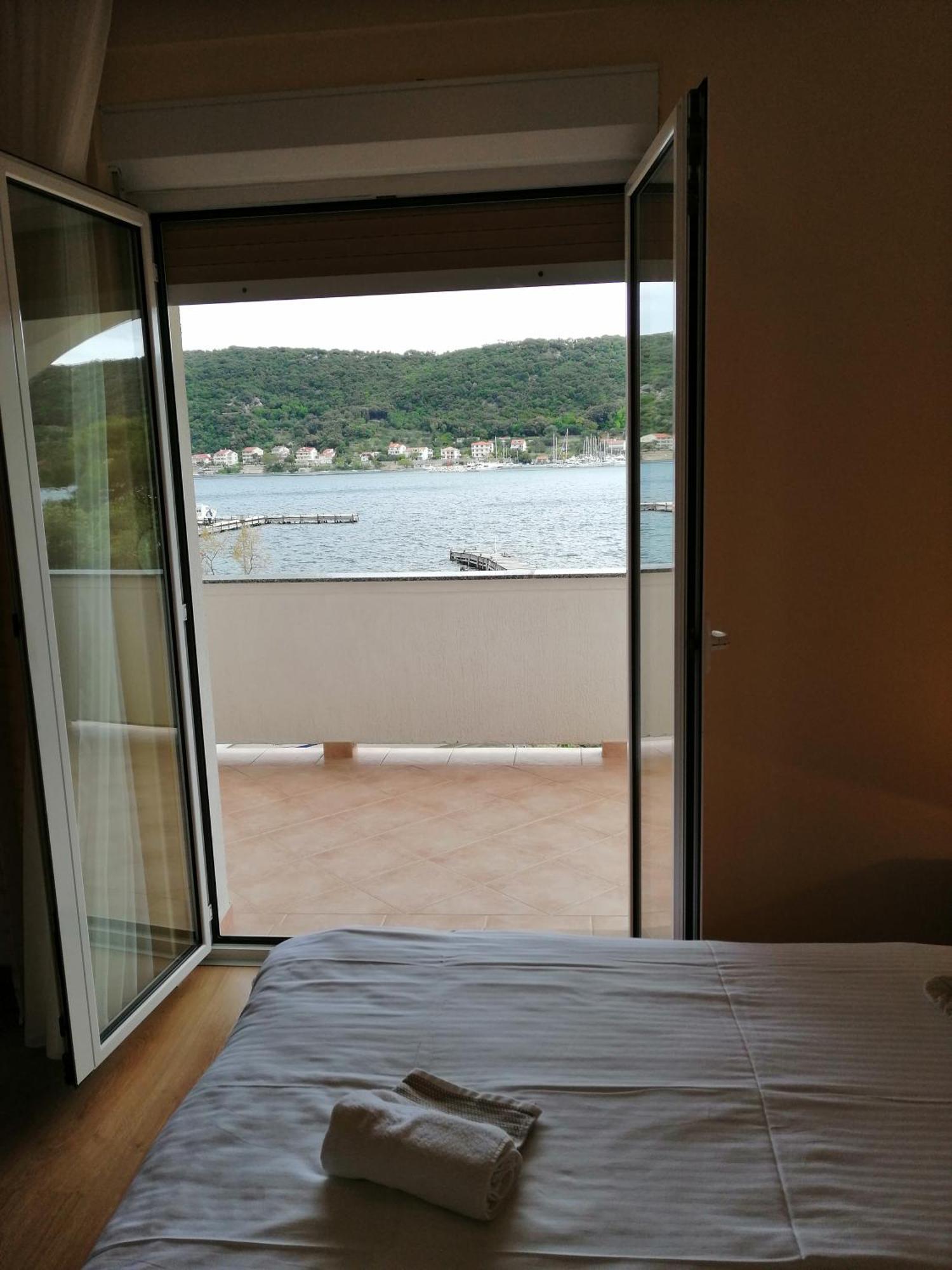 Appartement Tomulic Jasna I Miljenko à Supetarska Draga Extérieur photo